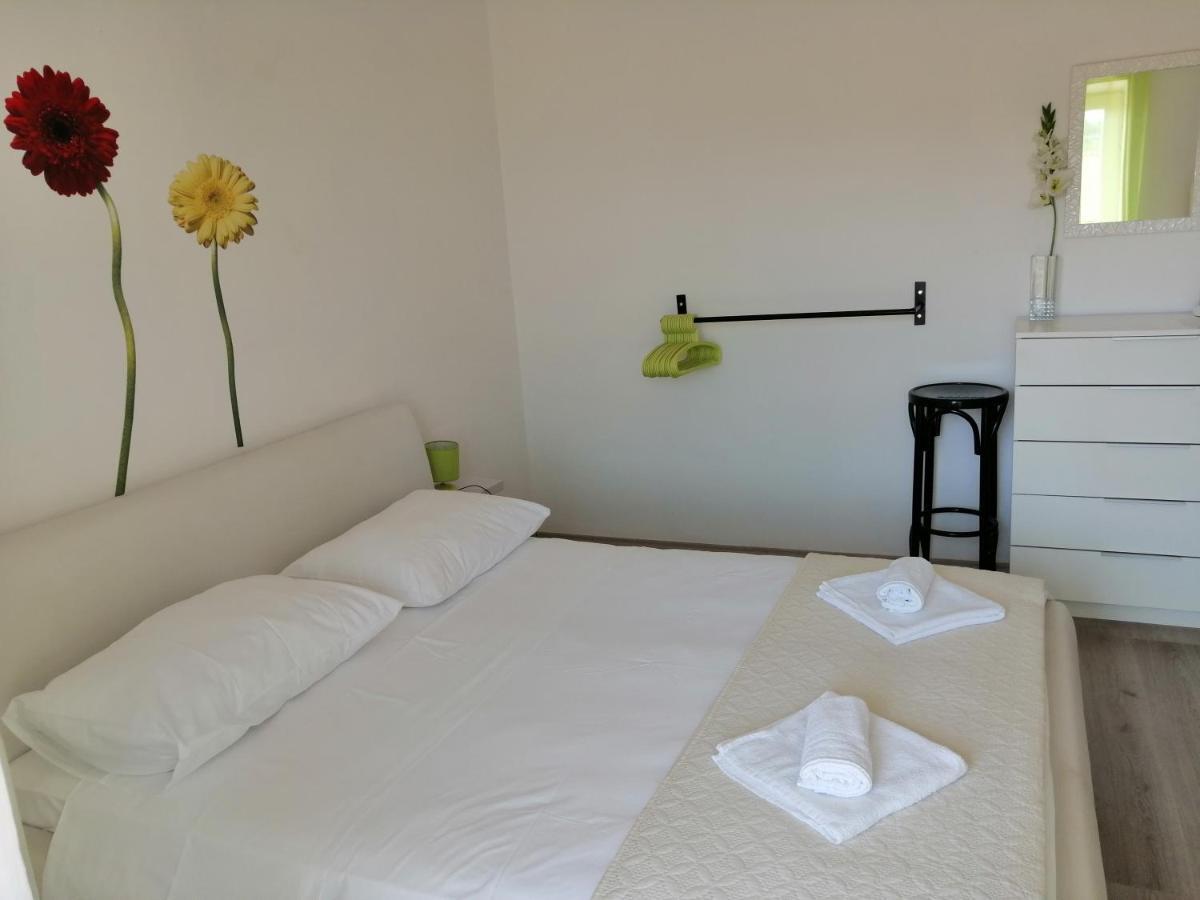 Apartment Roky Hvar Town Exterior photo